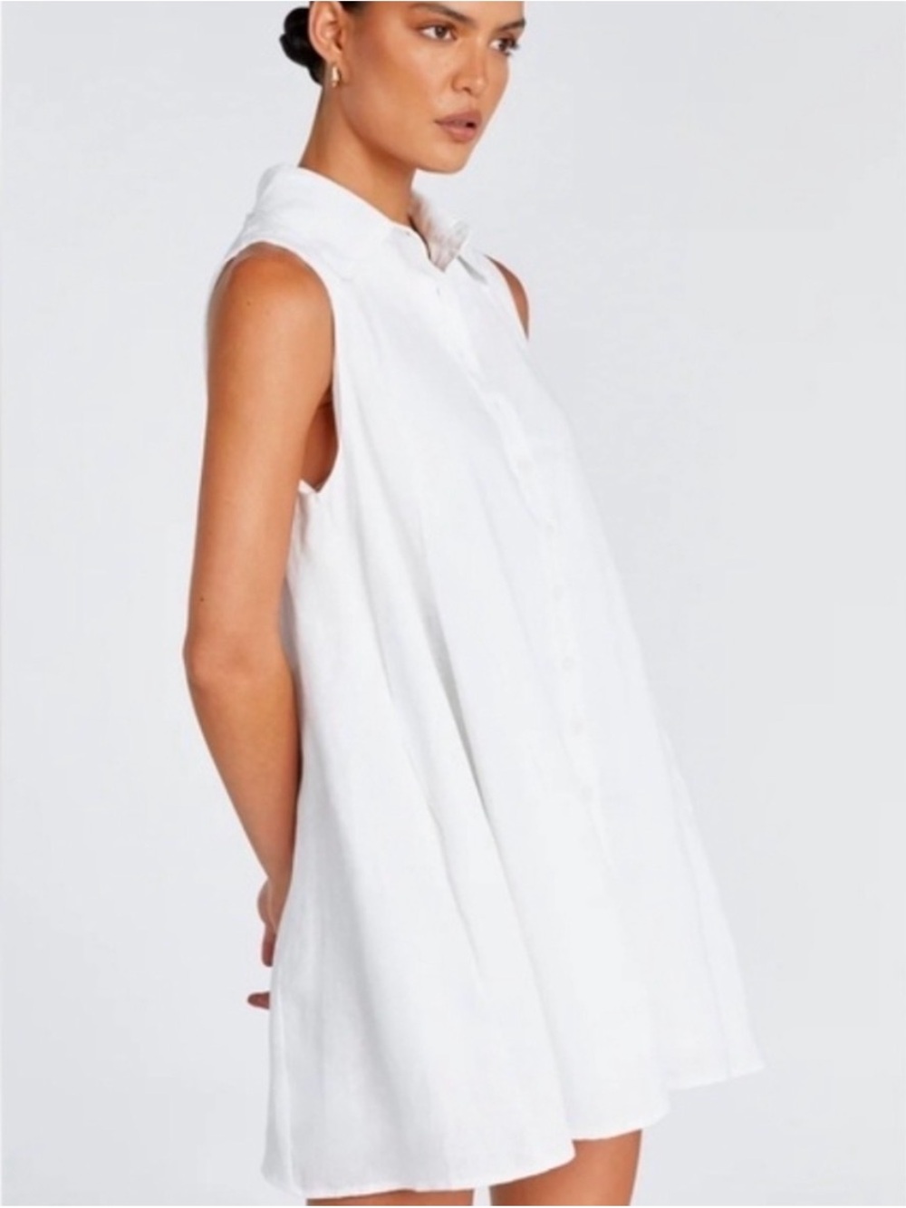 DISSH Sleeveless Linen Collared Button Front Mini Dress in White